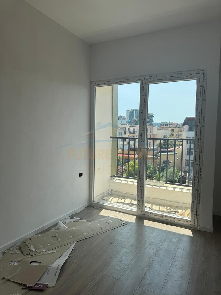 Shitet, Apartament 1+1, prane Shkolles Osman Myderizi, Tirane