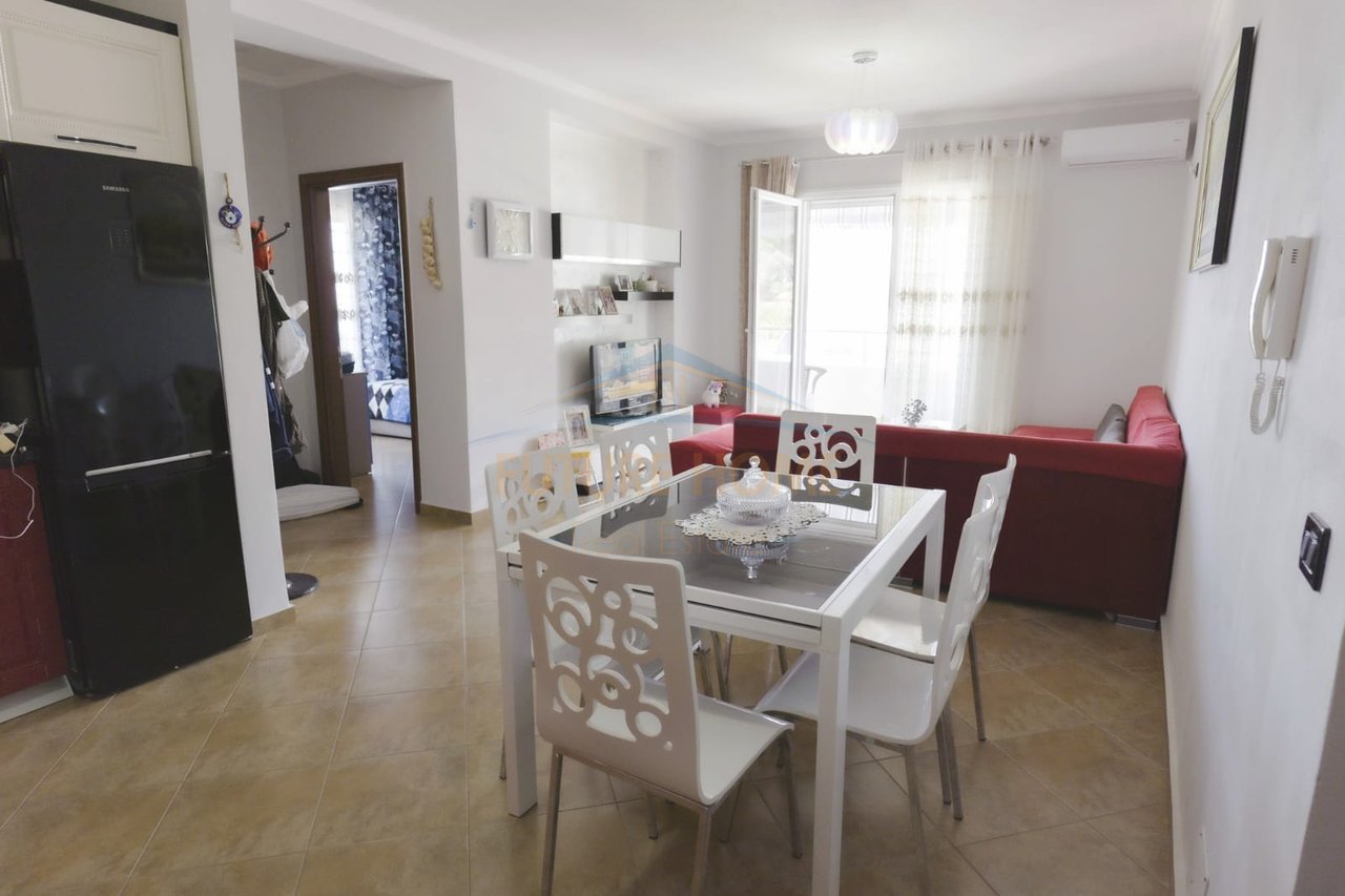 For sale, Apartment 2+1+2 Balconies, Cold Water, Vlora.