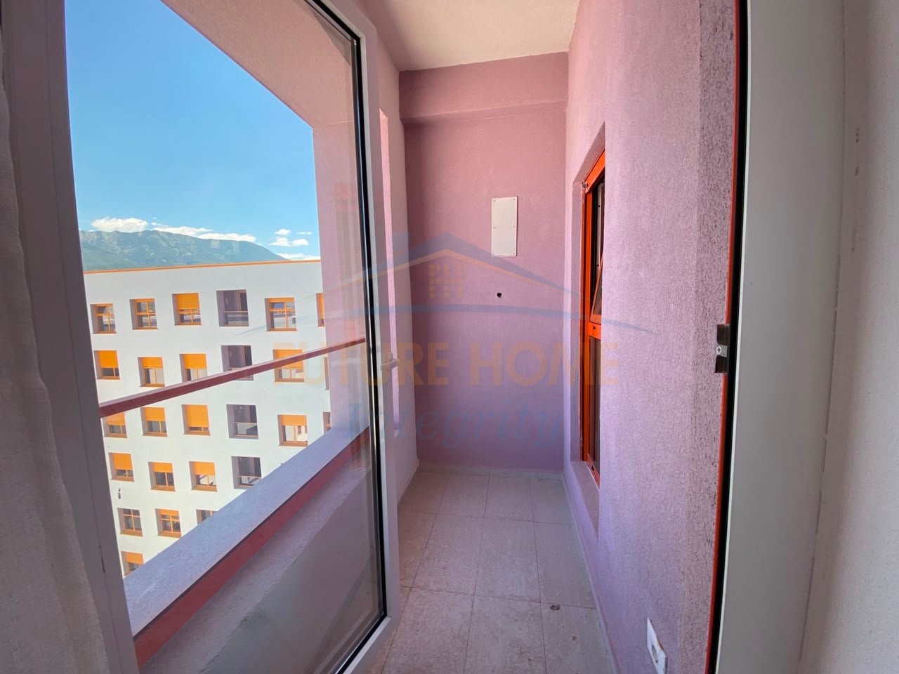 Rent, Apartment 2+1+Parking Space, Kadiu Complex, Tirana.