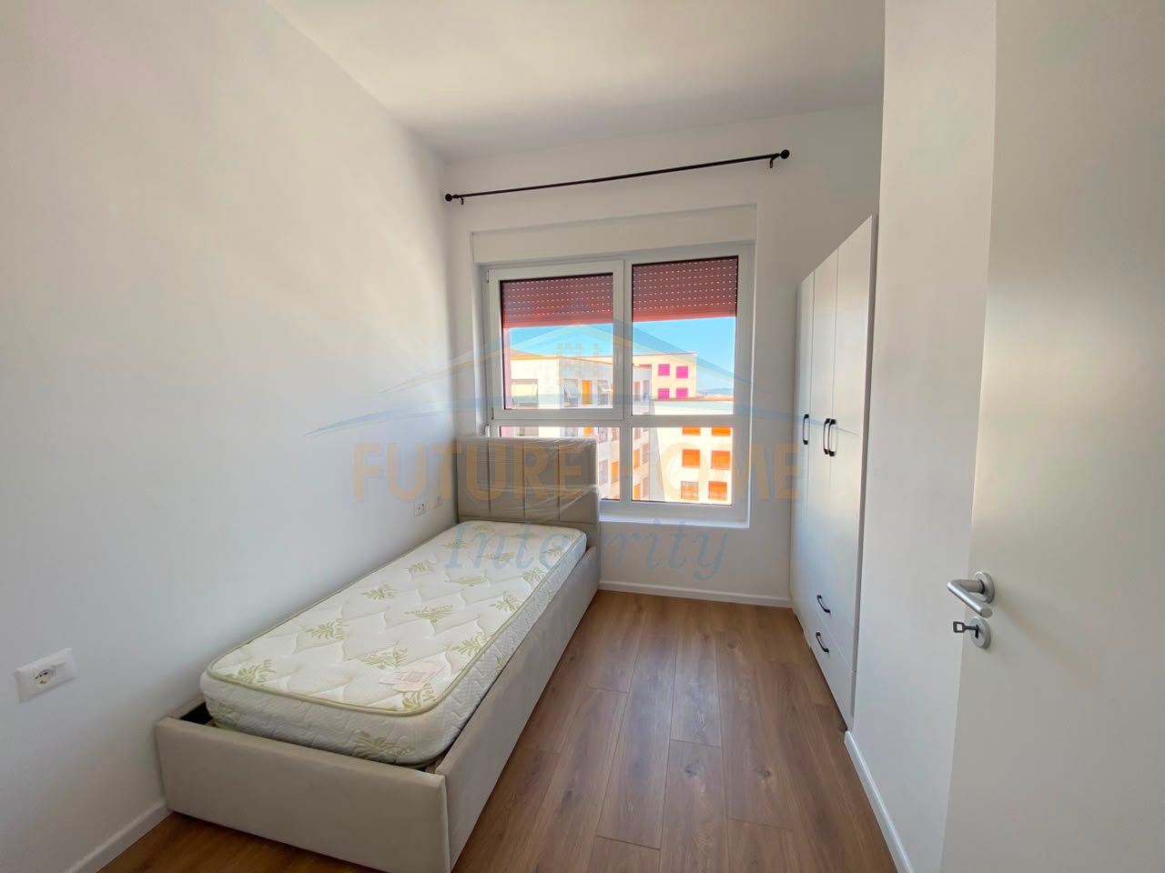 Rent, Apartment 2+1+Parking Space, Kadiu Complex, Tirana.