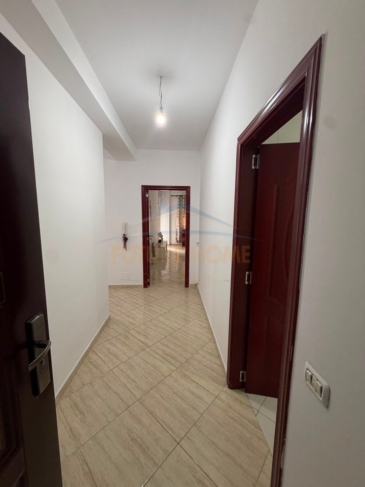 Qera, Apartament 2+1+2, Unaza e Re, Tiranë.