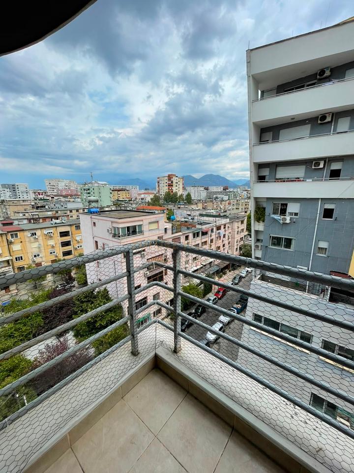 Affitto, Appartamento 2+1, Via Kavaja, Tirana.