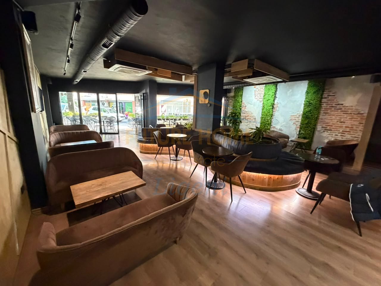 Shtet, Bar-Kafe, Fresk, Tiranë.