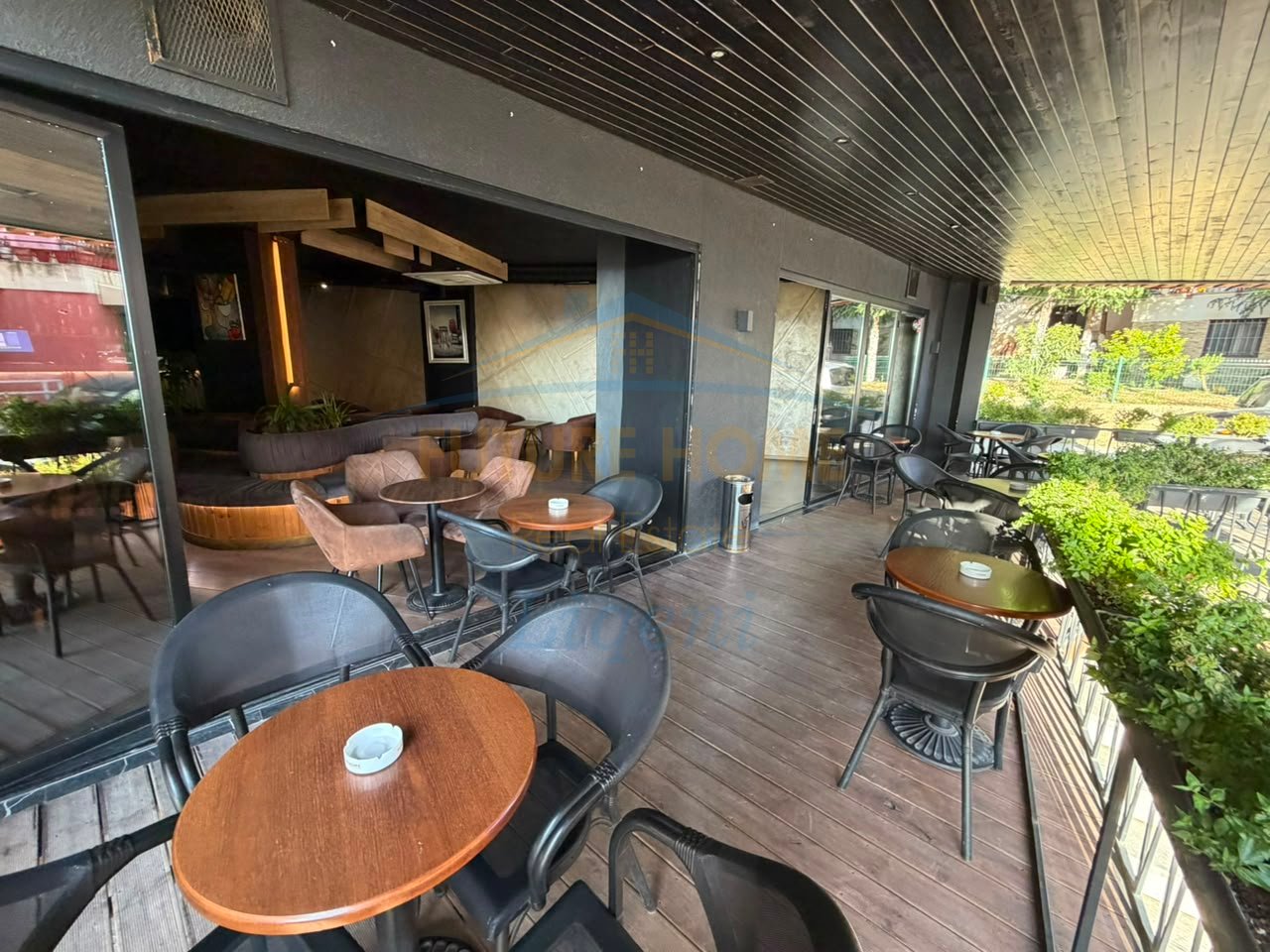 Shtet, Bar-Kafe, Fresk, Tiranë.