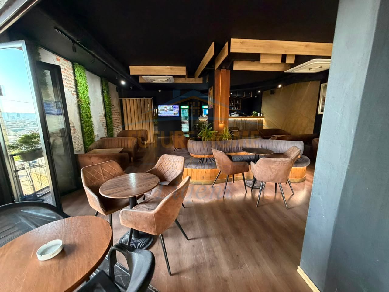 Shtet, Bar-Kafe, Fresk, Tiranë.