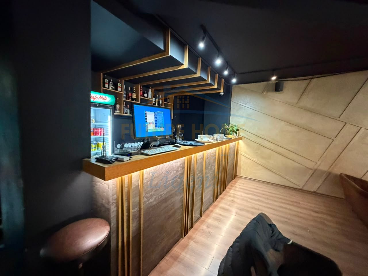 Shtet, Bar-Kafe, Fresk, Tiranë.