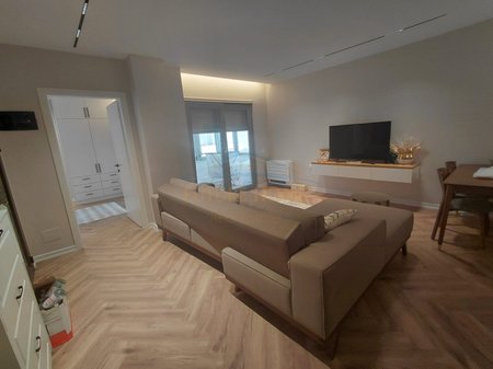 Shitet , Apartament 1+1 , Rruga Sul Sarovari , Pogradec