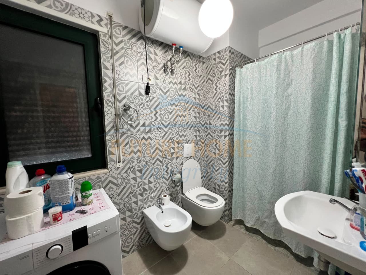 Qera, Apartament 1+1+Post Parkimi, Rezidenca Green City, Tiranë.