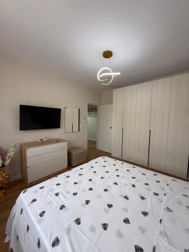 Qera, Apartament 3+1, Brryli, Tirane