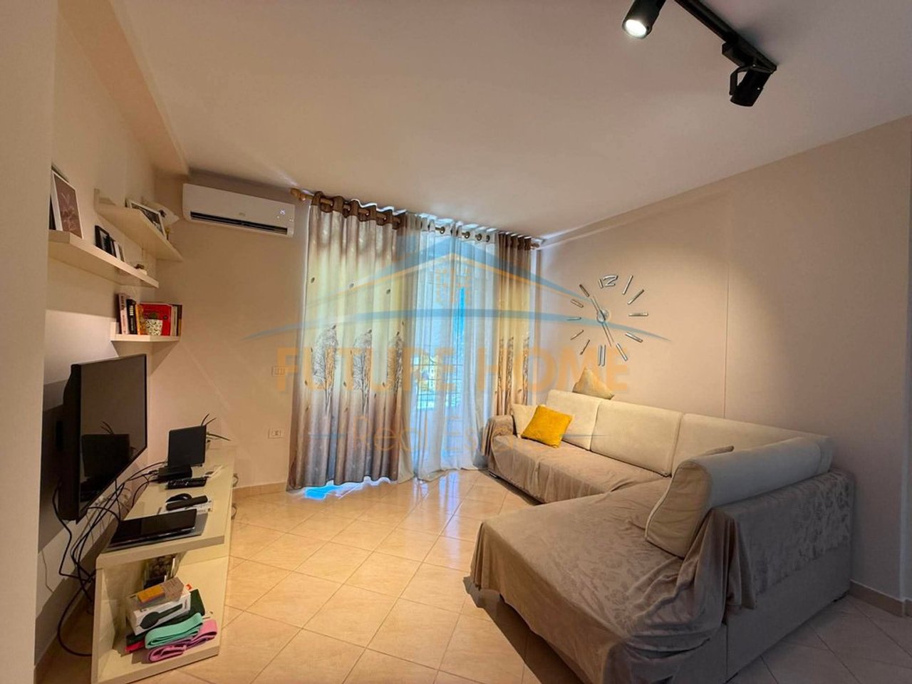 Qera, Apartament 1+1+ Post Parkimi, Unaza e Re, Tirane