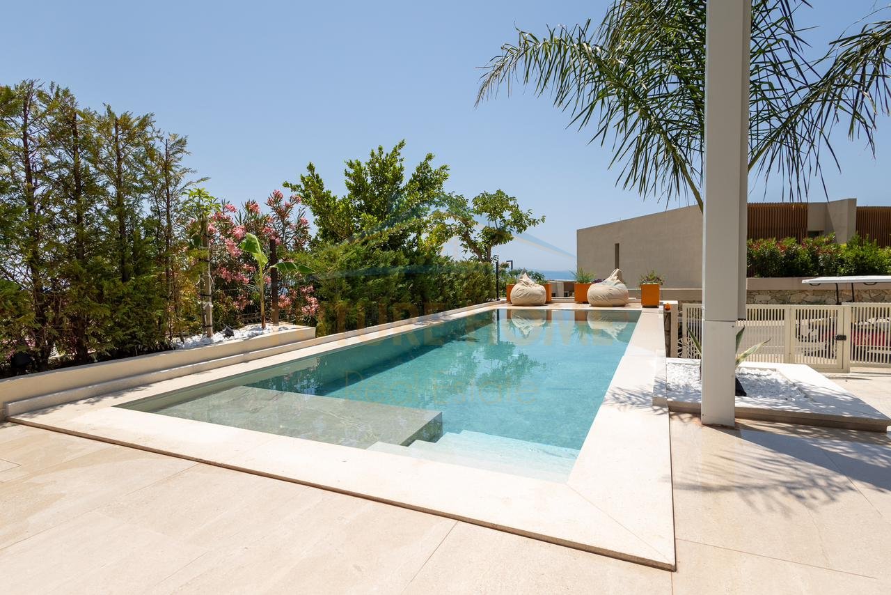 For sale, 2-story villa, "Green Coast Resort".