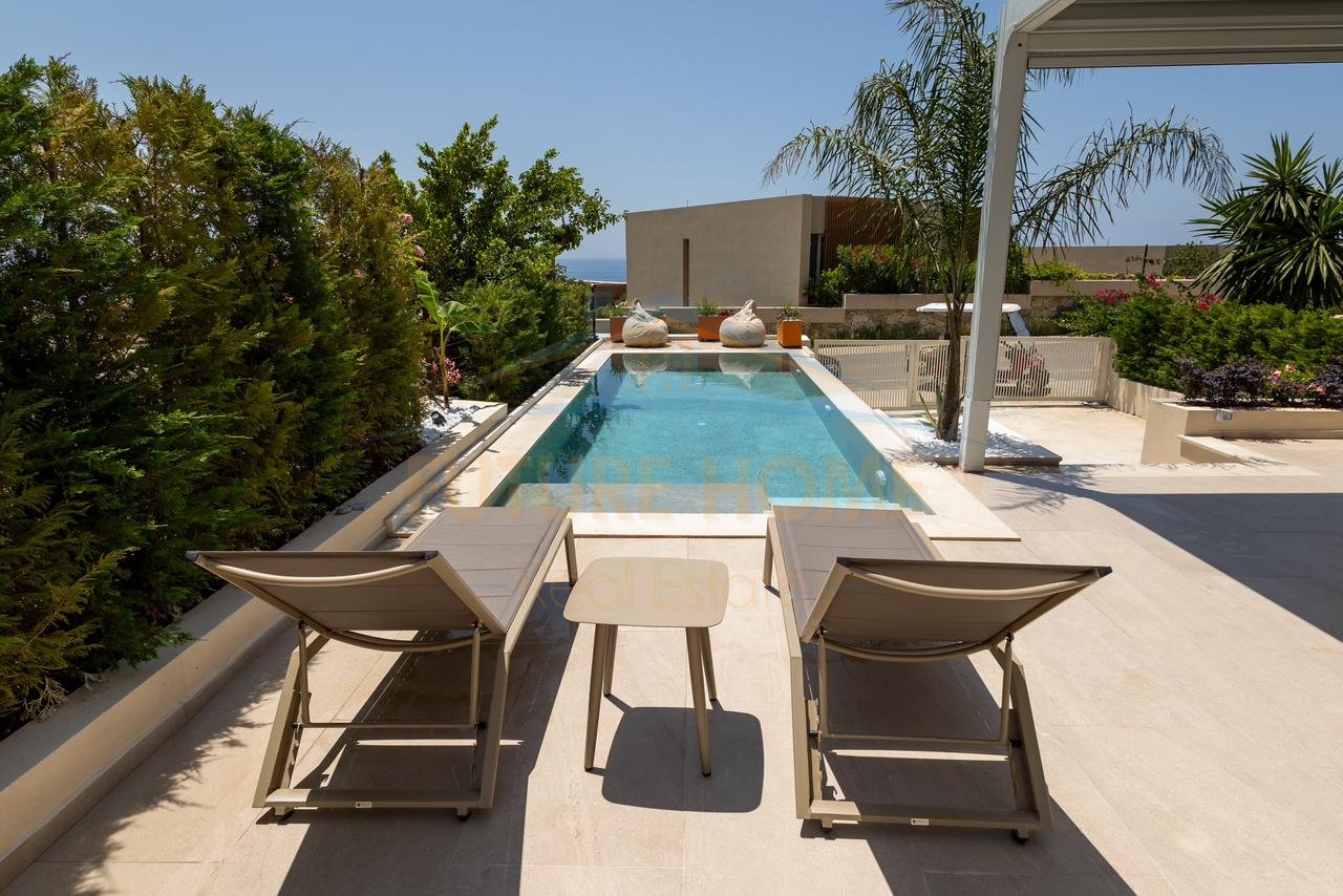 For sale, 2-story villa, "Green Coast Resort".