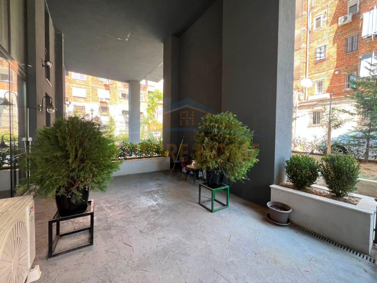 Qera, Ambient duplex për Zyra, Pazari i Ri, Tiranë.