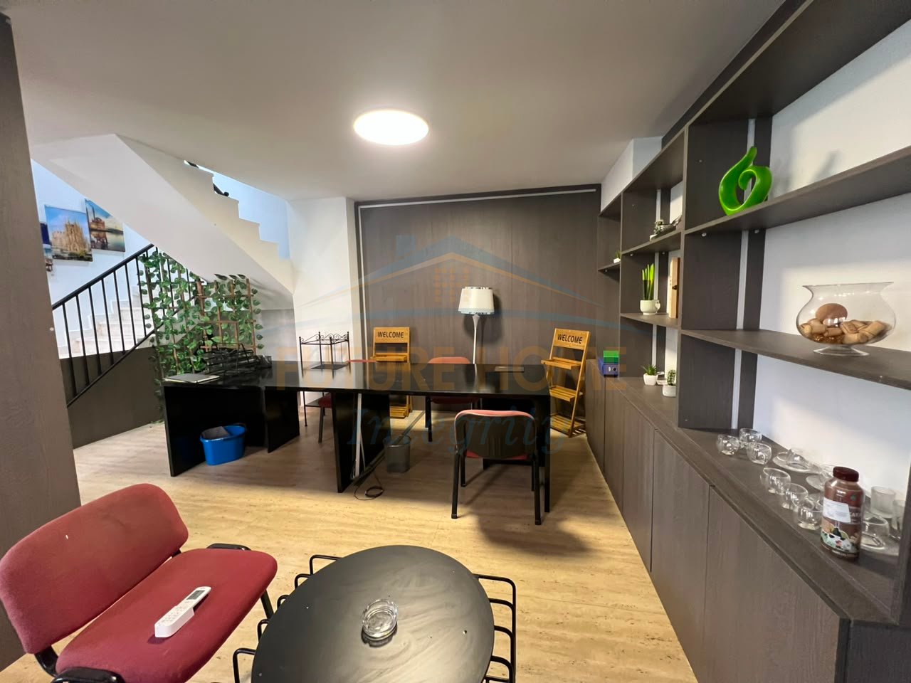 Qera, Ambient duplex për Zyra, Pazari i Ri, Tiranë.