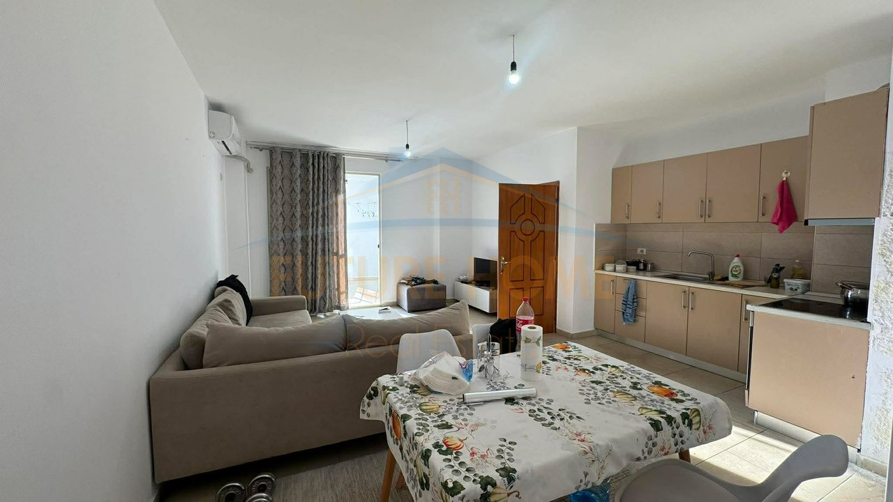 Shitet, Apartament 1+1, Unaza e Re