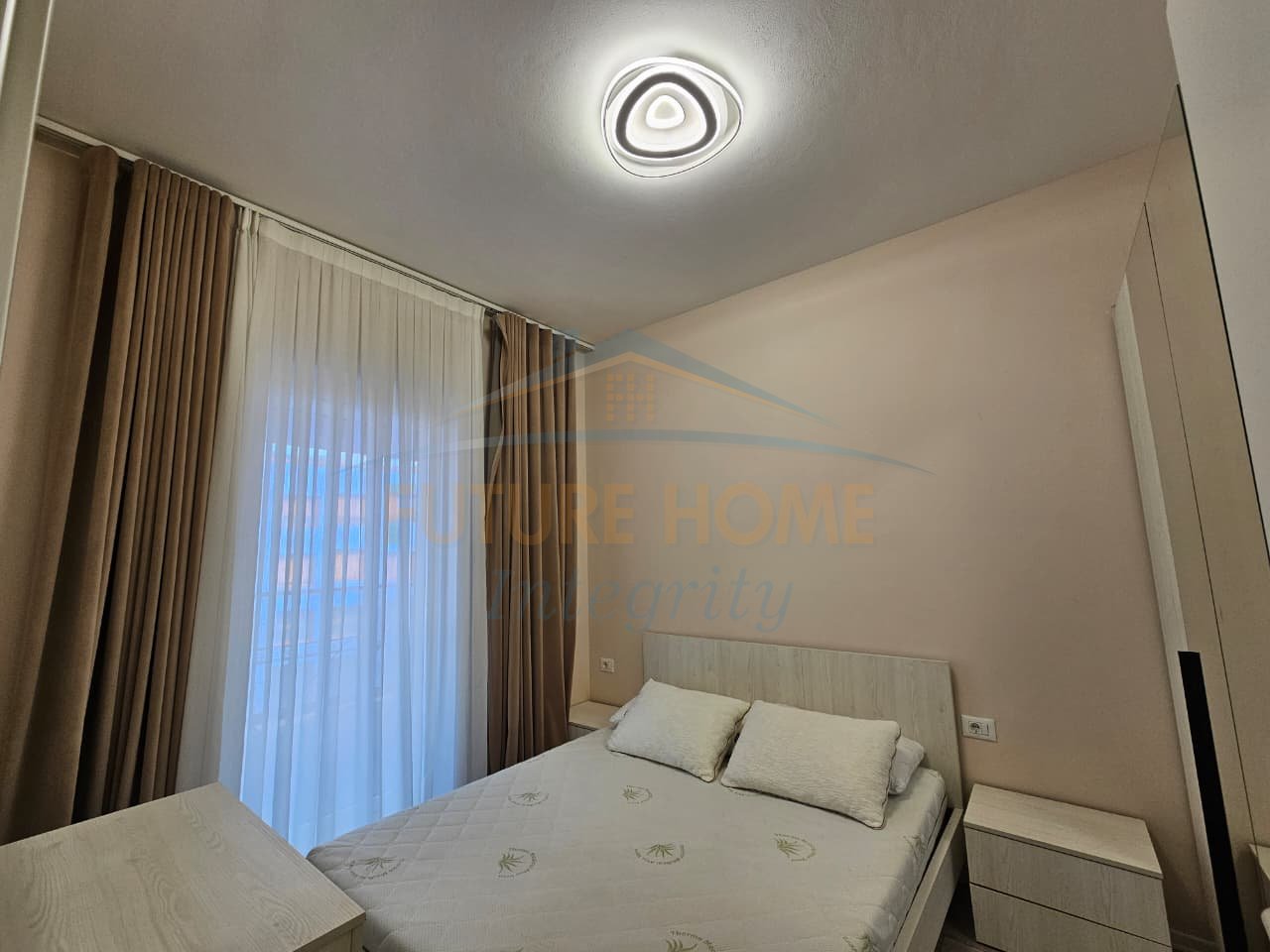 Qera, Apartament 1+1, Kompleksi Mangalem, Tiranë.