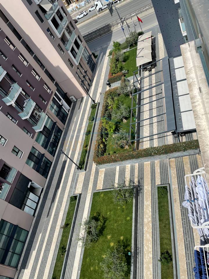 Shitet Apartament  3+1+2+Post Parkimi, Tirana Entry I