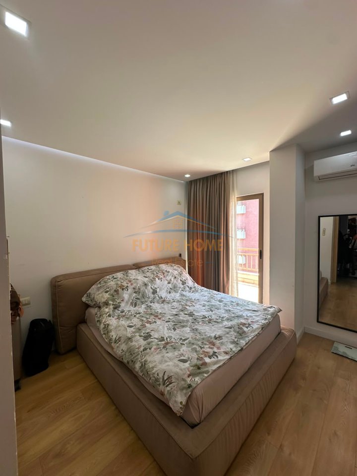 Shitet apartament 2+1+ Garderobë dhe Verandë, Yzberisht, Tiranë