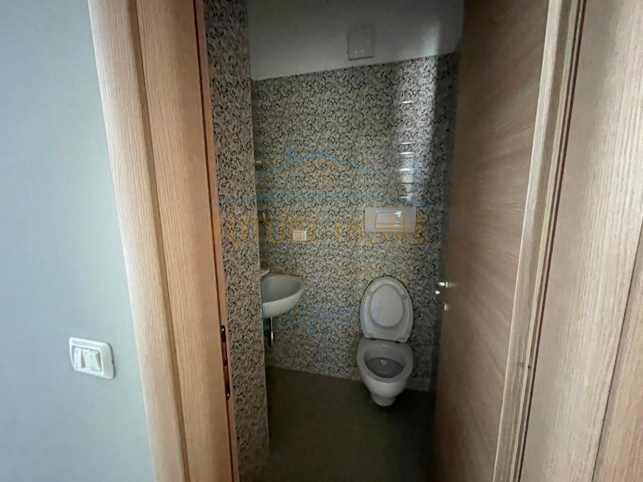 Qera, Apartament 2+1+2, Liqeni Thatë, Tiranë.