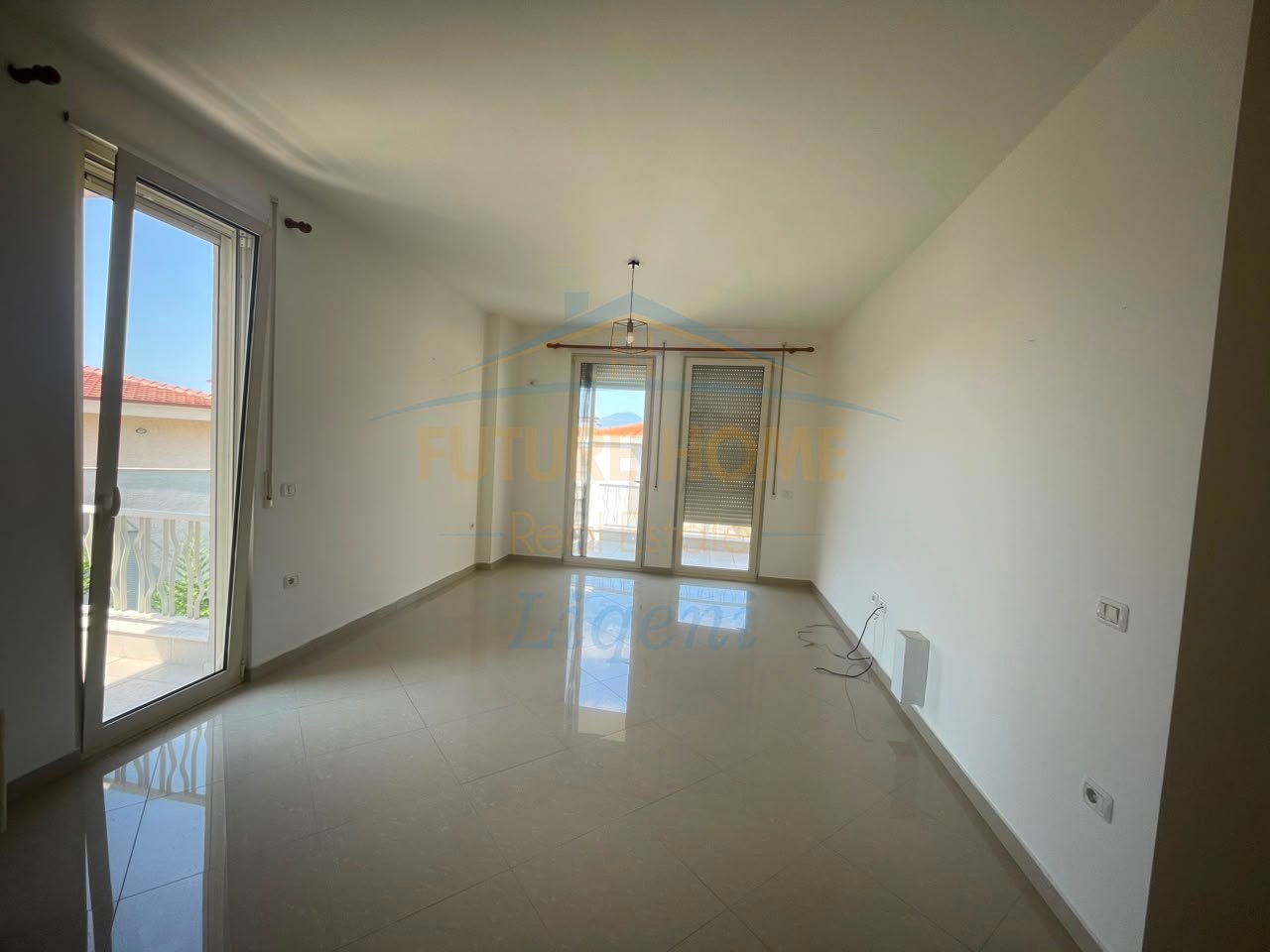 Qera, Apartament 2+1+Post Parkimi, Liqeni Thatë, Tiranë.