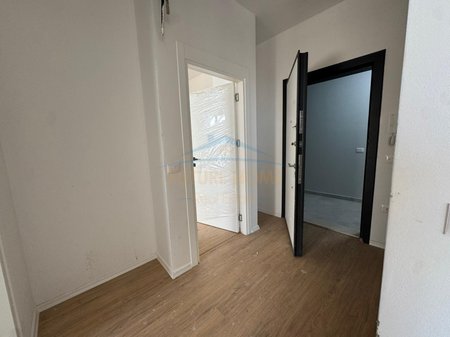 Shitet, Apartament 1+1 , Jordan Misja, Tirane .