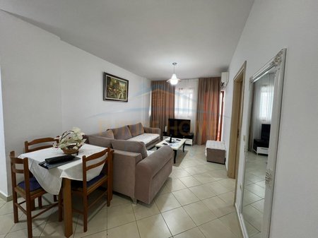 Qera, Apartament 1+1, Ish Tregu Elektrik, Tiranë.
