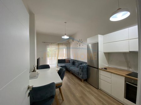 Qera, Apartament 1+1, Liqeni i Thatë, Tiranë.