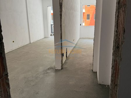 Shitet, Apartament 1+1, Space City, Paskuqan.