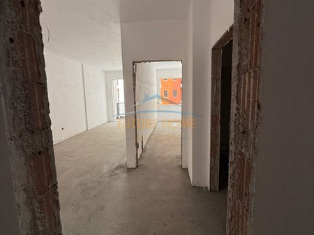 Shitet, Apartament 1+1, Space City, Paskuqan.