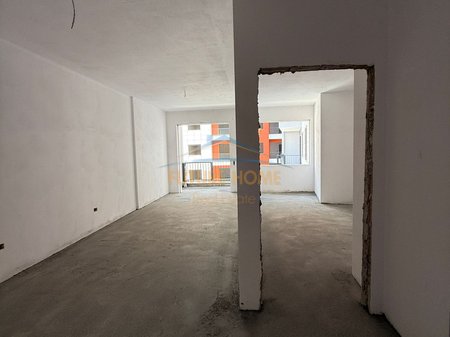 Shitet, Apartament 1+1, Space City, Paskuqan.