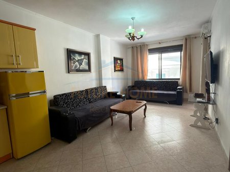 Shitet, Apartament 1+1, Mali Robit, Golem.
