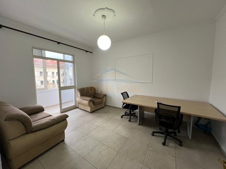 Qera, Apartament 2+1+Ballkone, Bulevardi Zogu I