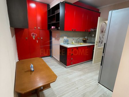 Shitet, Apartament 1+1,Bulevardi Zogi 1, Tiranë.
