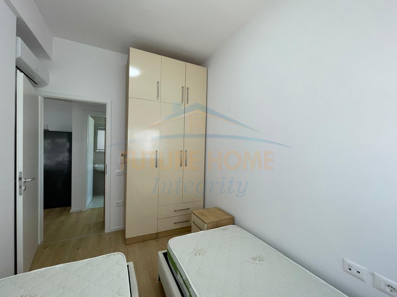 Rent, Apartment 2+1, Kadiu Complex, Tirana.