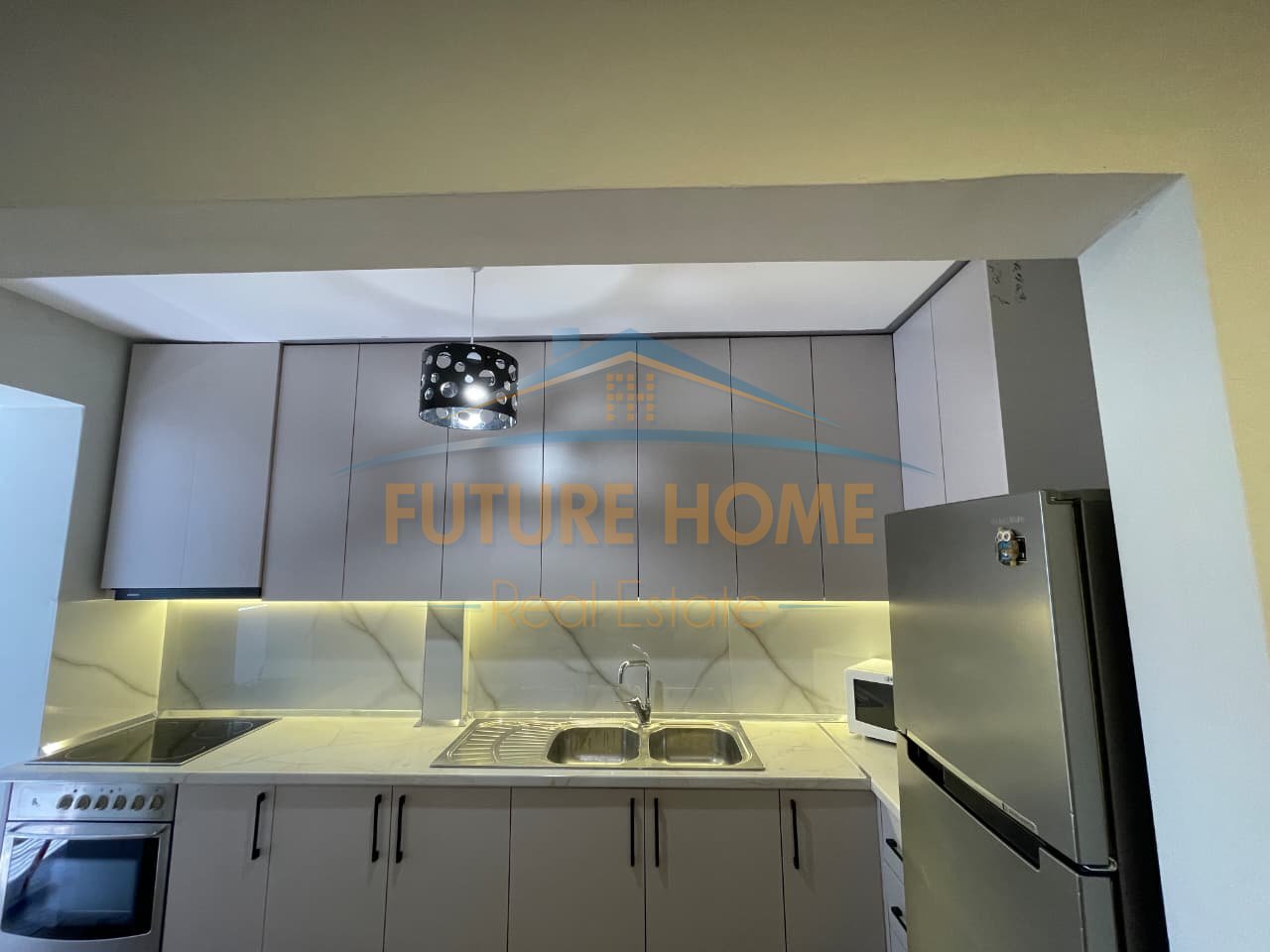 Shitet, Apartament 2+1, Ali Demi, Tiranë.