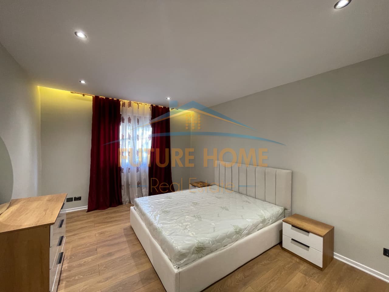 Shitet, Apartament 2+1, Ali Demi, Tiranë.
