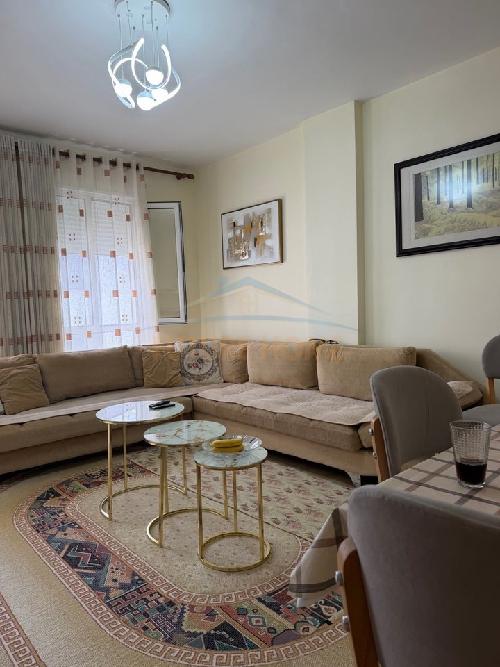 Shitet, Apartament 1+1, Kopshti Zoologjik, Tiranë