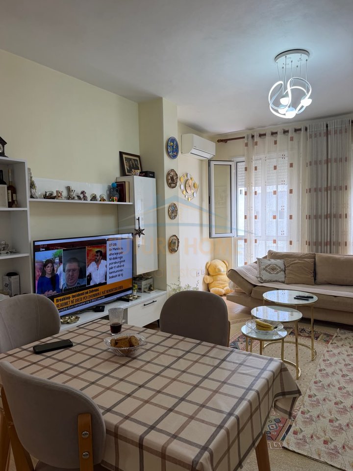 Shitet, Apartament 1+1, Kopshti Zoologjik, Tiranë