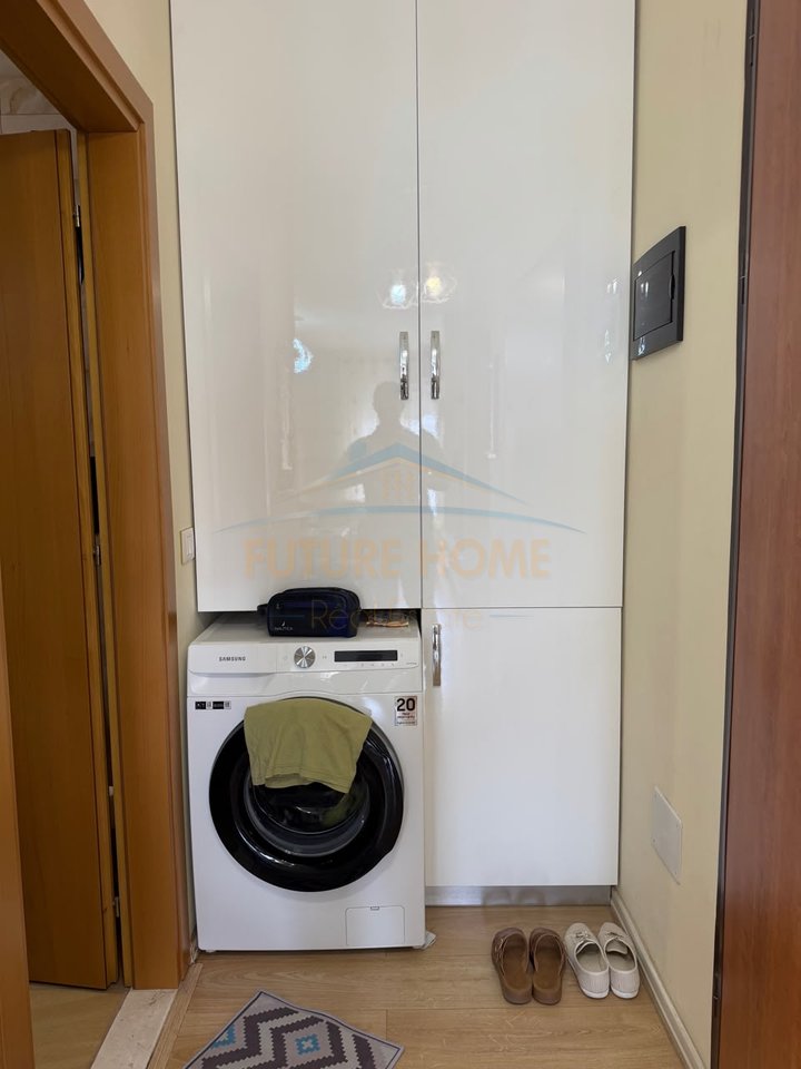 Shitet, Apartament 1+1, Kopshti Zoologjik, Tiranë