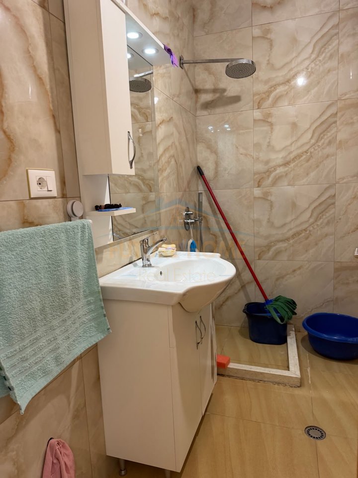 Shitet, Apartament 1+1, Kopshti Zoologjik, Tiranë
