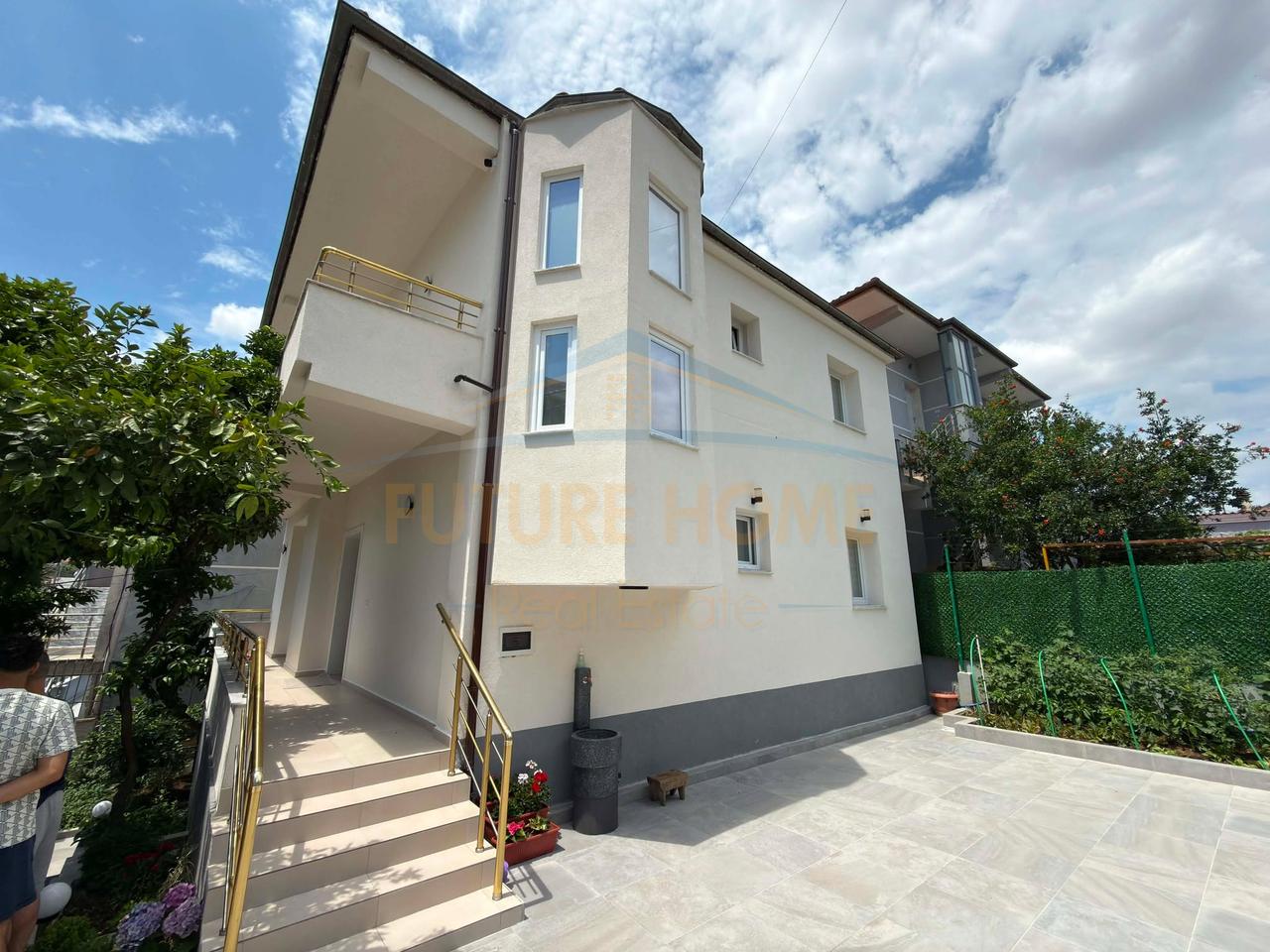 For sale, 2-Story Villa, Sauk