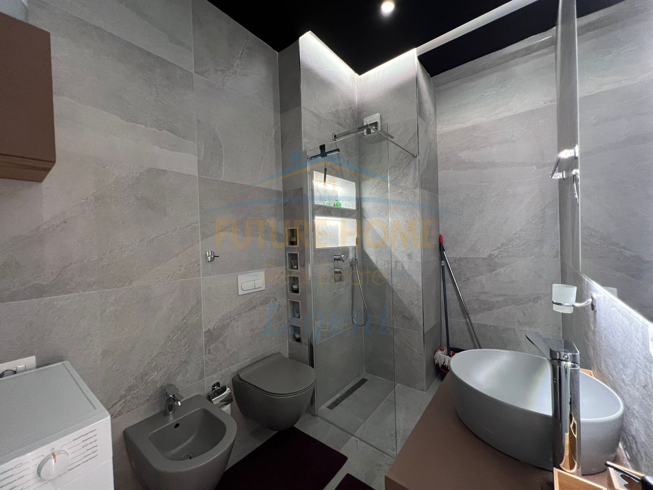 Qera, Apartament 1+1+Post Parkimi, Liqeni Thatë, Tiranë.