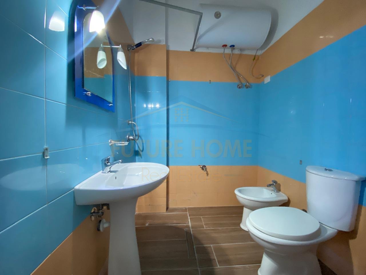 Shitet, Apartament 1+1, Mali Robit, Durrës