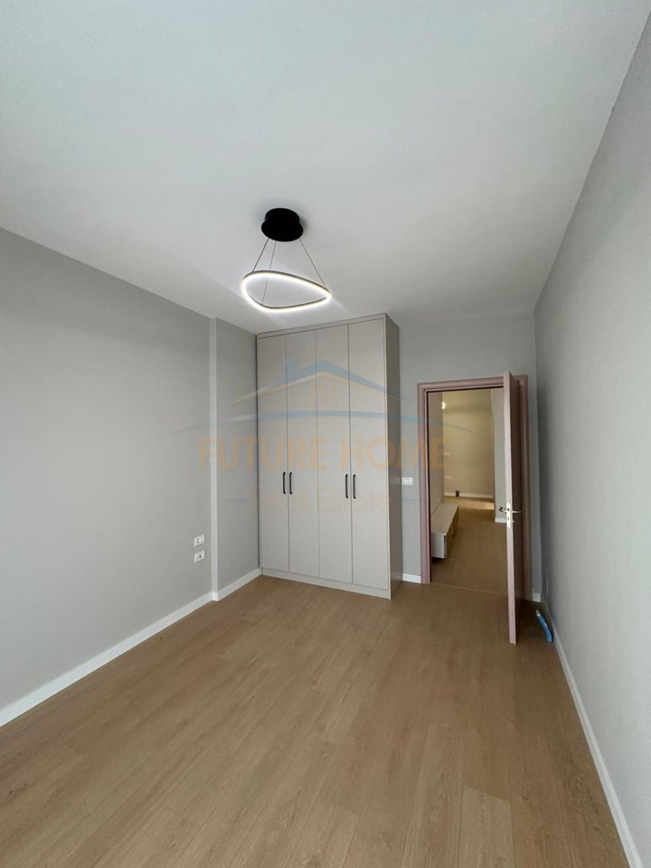 Shitet, Apartament 2+1, Fresk, Tirane