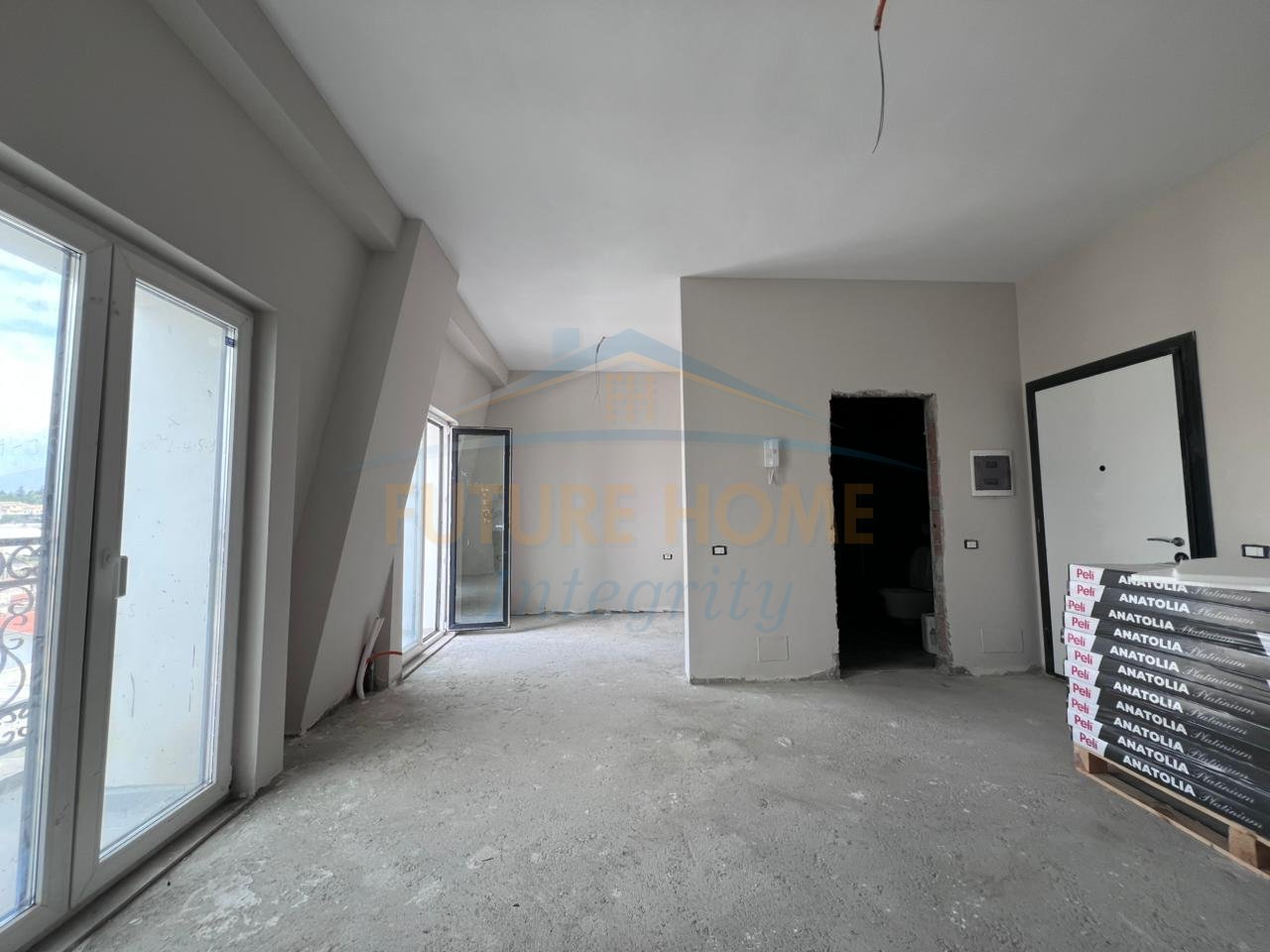 In vendita, monolocale, Porta Tirana e Re Residence, Tirana.
