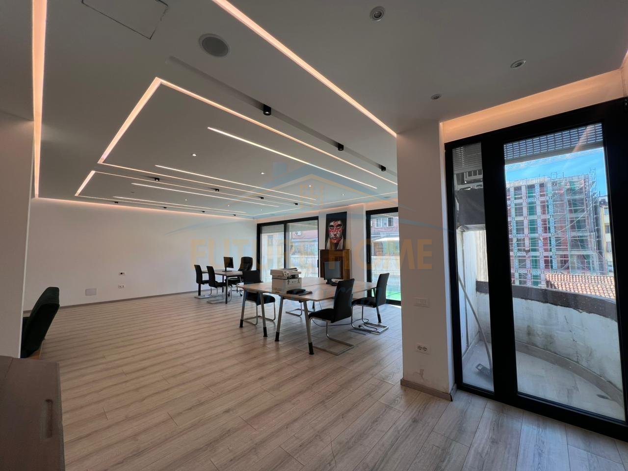 In vendita, appartamento 2+ locali, Bllok, Tirana.