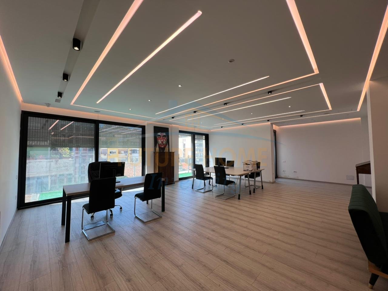 In vendita, appartamento 2+ locali, Bllok, Tirana.