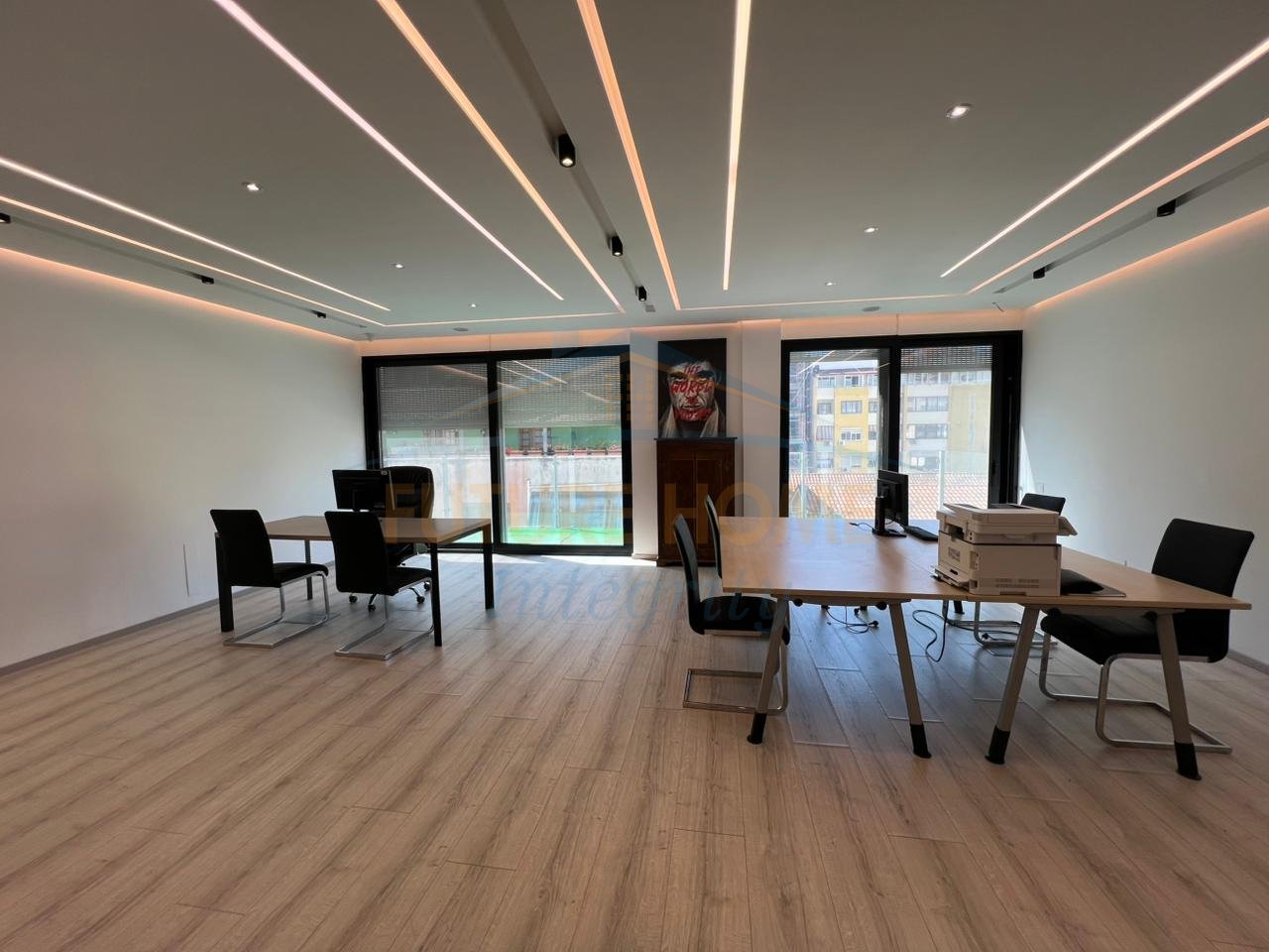 In vendita, appartamento 2+ locali, Bllok, Tirana.