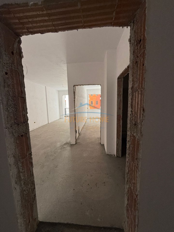Shitet, Apartament 1+1, Space City, Paskuqan.