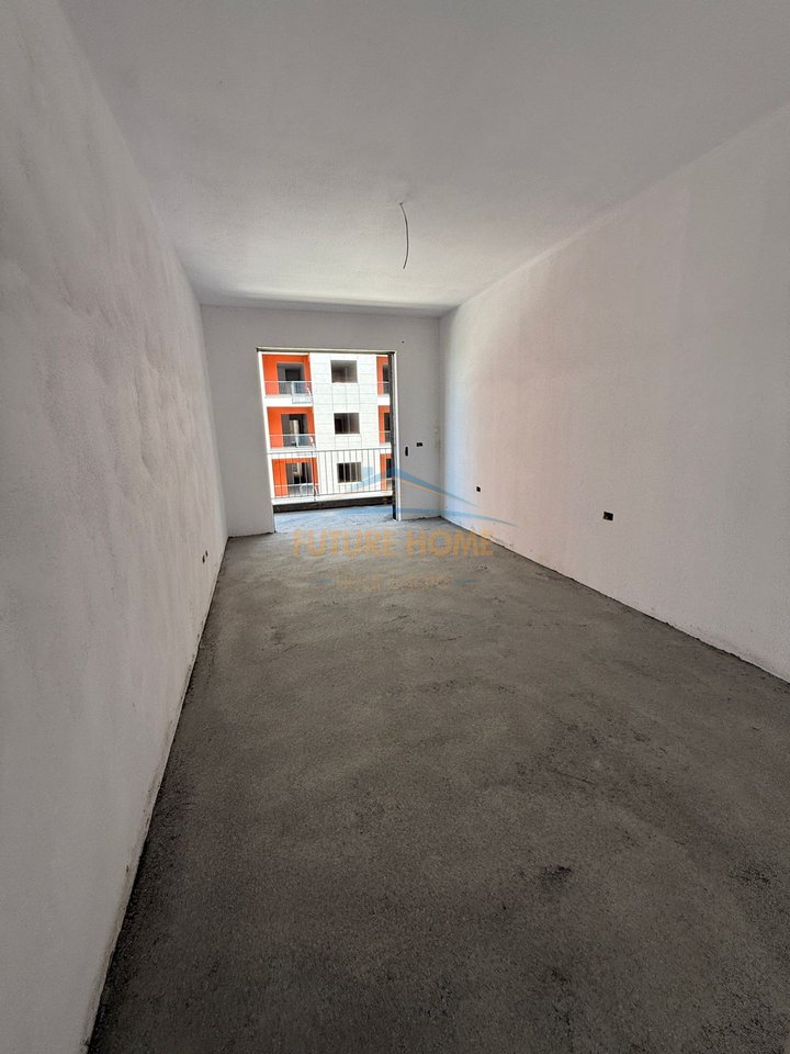 Shitet, Apartament 2+1, Space City, Paskuqan.